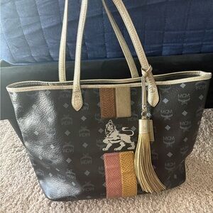 MCM Princess Lion Tote